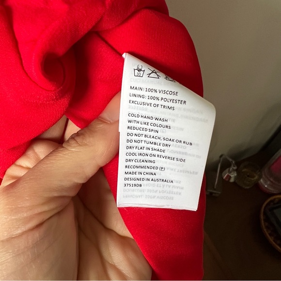 NWT Bardot Bella Slit Dress in bright red size XS - Picture 5 of 5